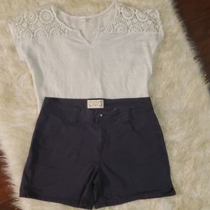 Aeropostale Top and Levi Shorts Bundle